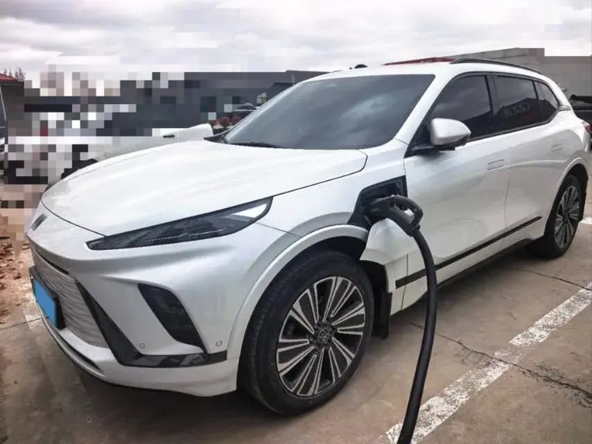 2023 Buick Larcosse 2.0T 237HP L4 9AT