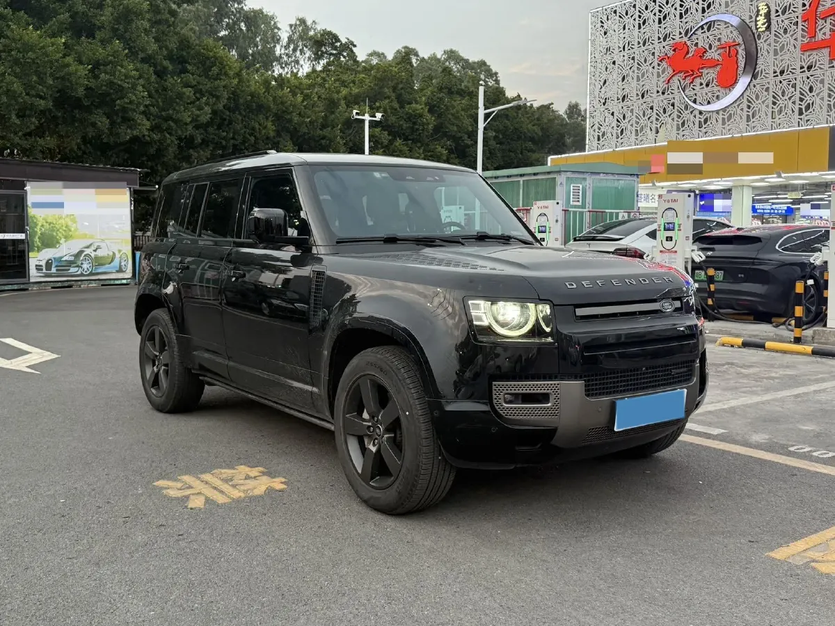 2023 Land Rover Defender 3.0T 400HP L6 8AT,autocango,china used car exporter,china ev exporter,chinese used car exporter,chinese used ev exporter