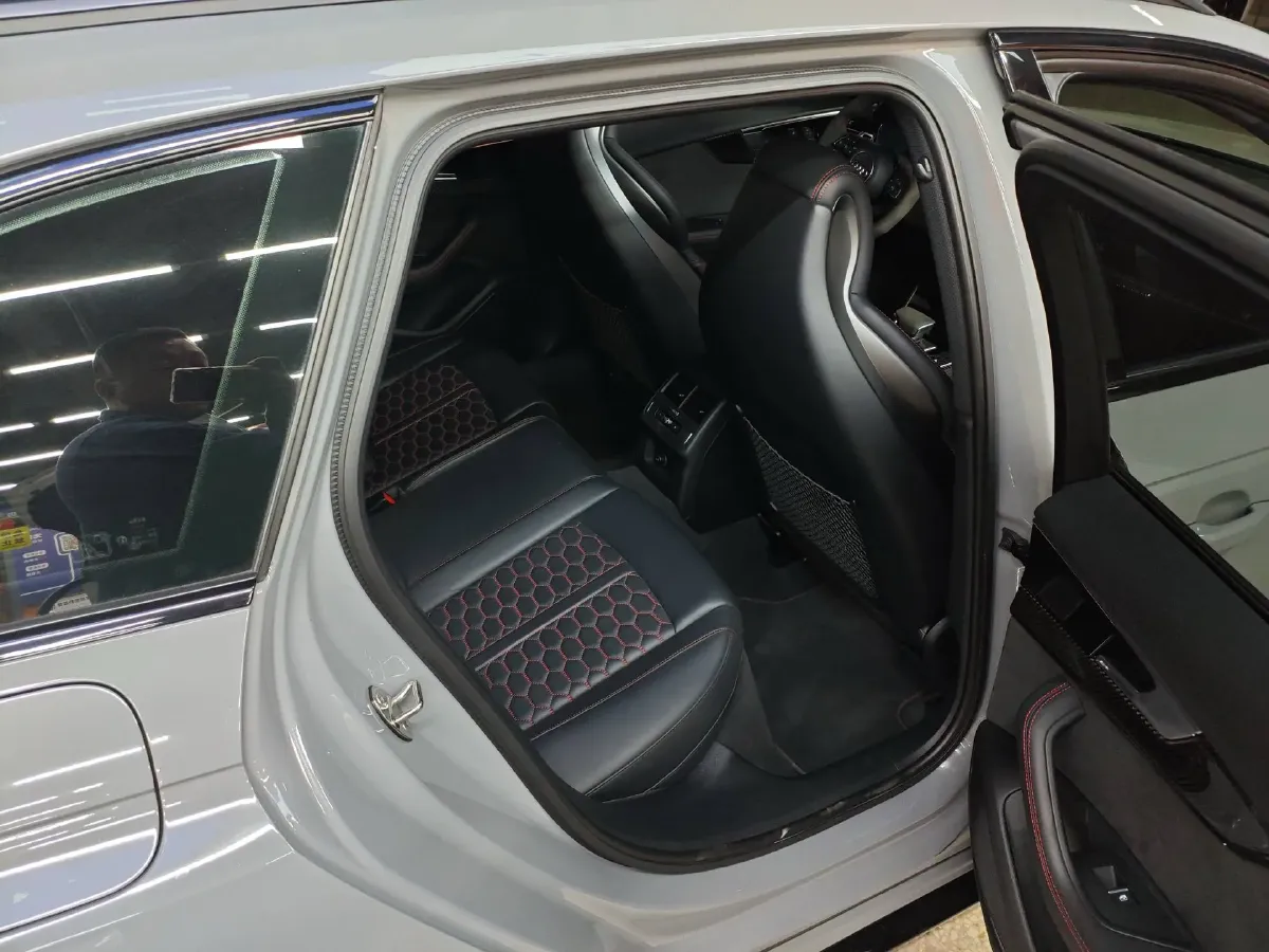 2022 Audi RS 4 2.9T 450HP V6 8AT,autocango,china used car exporter,china ev exporter,chinese used car exporter,chinese used ev exporter