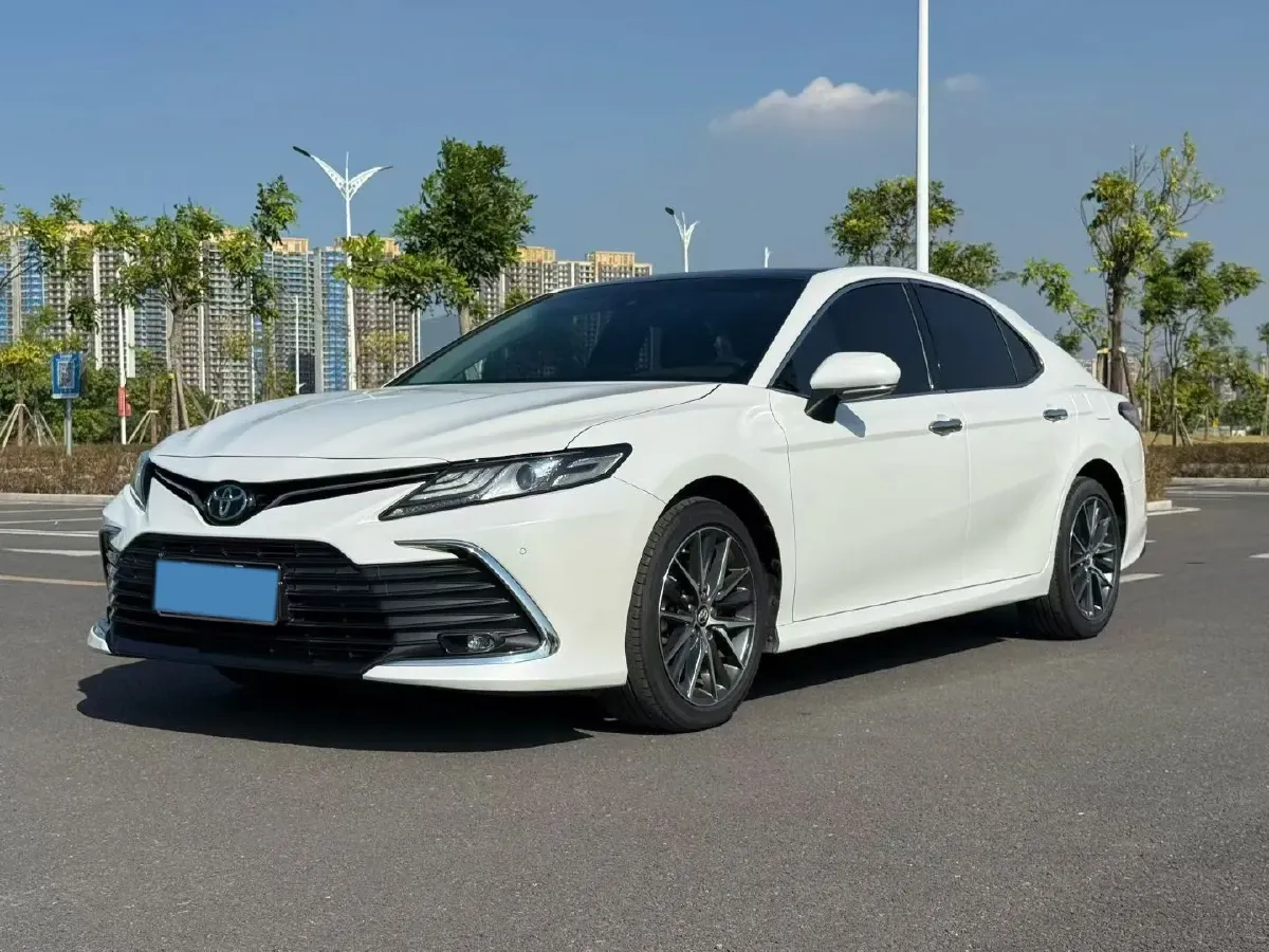2023 Toyota Camry 2.5L 207HP L4 8AT,autocango,china used car exporter,china ev exporter,chinese used car exporter,chinese used ev exporter
