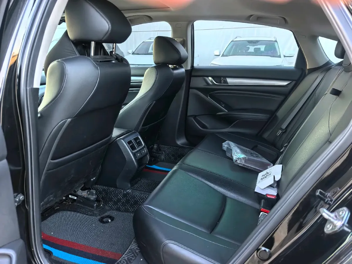 2022 Honda Accord 1.5T 194HP L4 CVT,autocango,china used car exporter,china ev exporter,chinese used car exporter,chinese used ev exporter