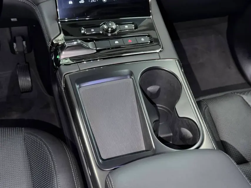 2020 NIO ES8 BEV 84KWH,autocango,china used car exporter,china ev exporter,chinese used car exporter,chinese used ev exporter