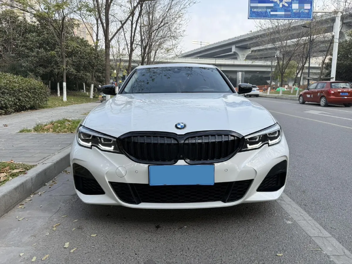 2021 BMW 3 Series 2.0T 184HP L4 8AT,autocango,china used car exporter,china ev exporter,chinese used car exporter,chinese used ev exporter