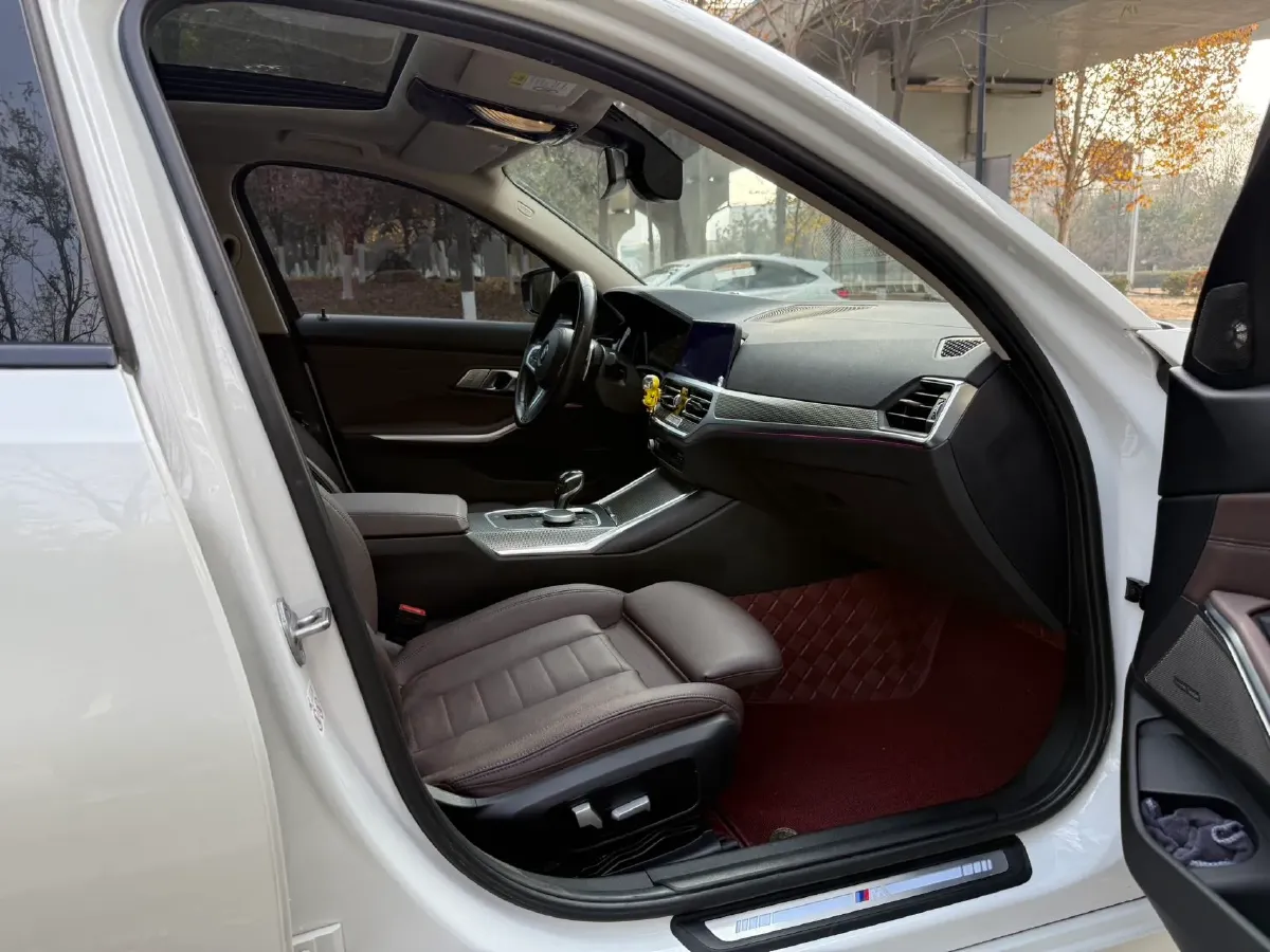 2021 BMW 3 Series 2.0T 184HP L4 8AT,autocango,china used car exporter,china ev exporter,chinese used car exporter,chinese used ev exporter