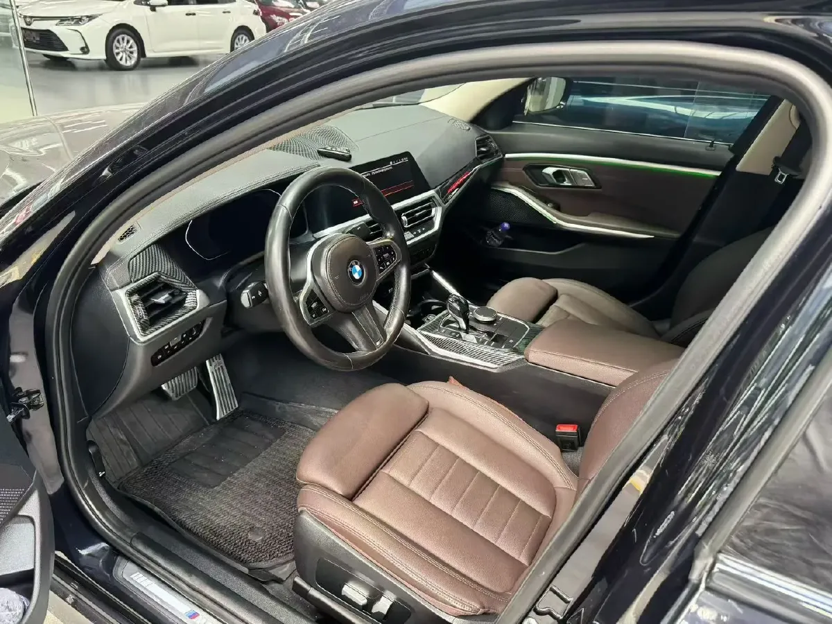 2020 BMW 3 Series 2.0T 156HP L4 8AT,autocango,china used car exporter,china ev exporter,chinese used car exporter,chinese used ev exporter