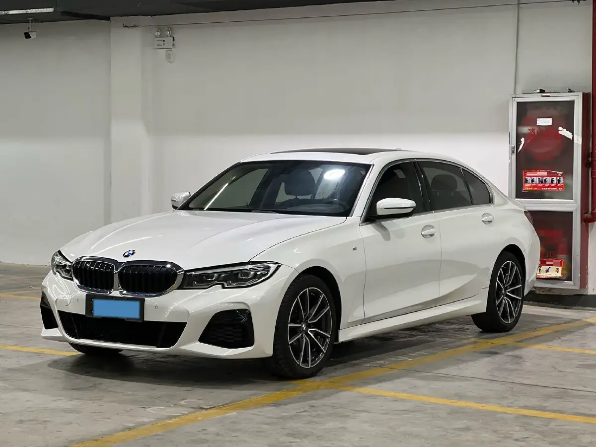 2022 BMW 3 Series 2.0T 156HP L4 8AT