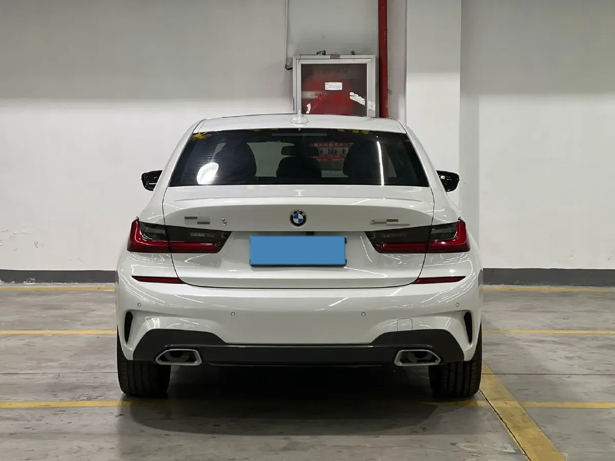 2022 BMW 3 Series 2.0T 156HP L4 8AT,autocango,china used car exporter,china ev exporter,chinese used car exporter,chinese used ev exporter