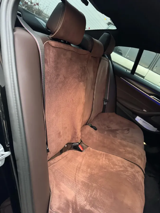 2022 BMW 5 Series 3.0T 340HP L6 8AT,autocango,china used car exporter,china ev exporter,chinese used car exporter,chinese used ev exporter