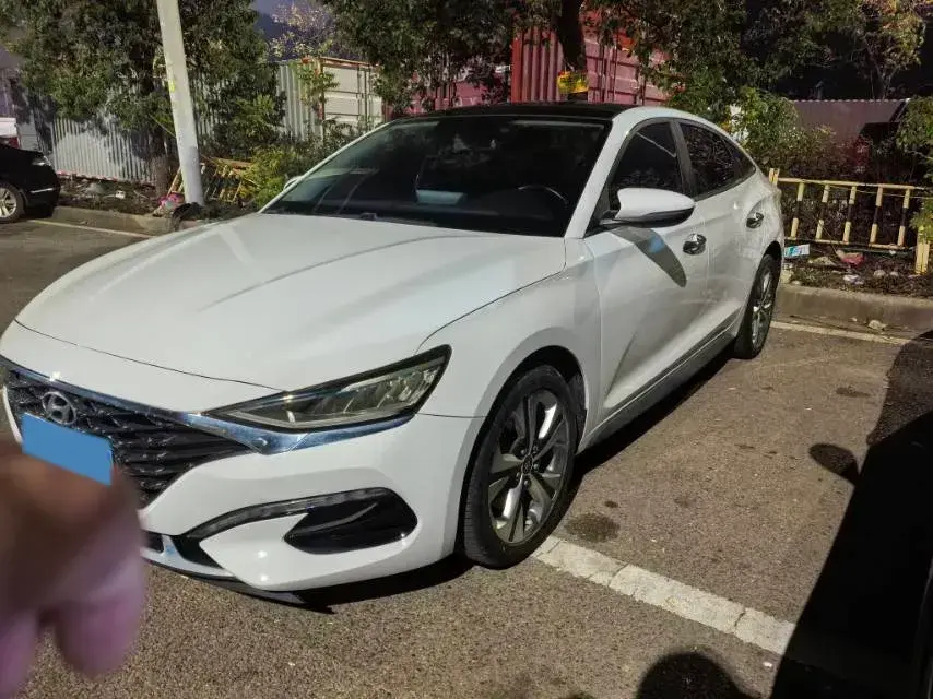 2019 Hyundai La Festa 1.6T 204HP L4 7DCT