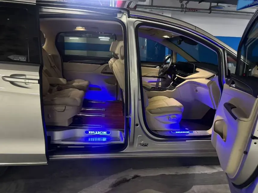 2022 Buick GL8 2.0T 237HP L4 9AT,autocango,china used car exporter,china ev exporter,chinese used car exporter,chinese used ev exporter