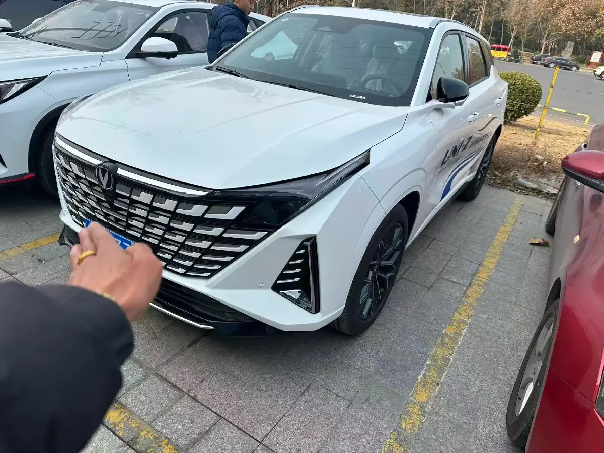 2025 ChangAn UNI-Z 1.5T 188HP L4 7DCT