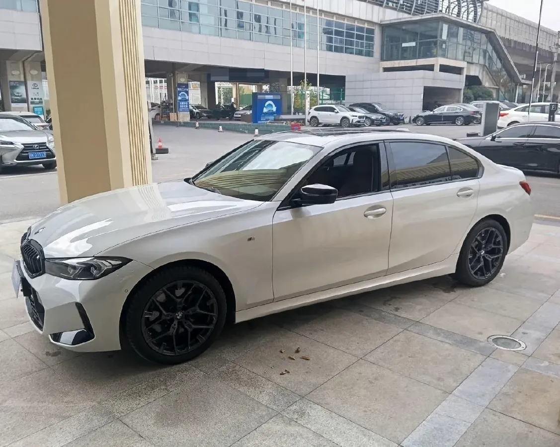 2025 BMW 3 Series 2.0T 245HP L4 8AT,autocango,china used car exporter,china ev exporter,chinese used car exporter,chinese used ev exporter