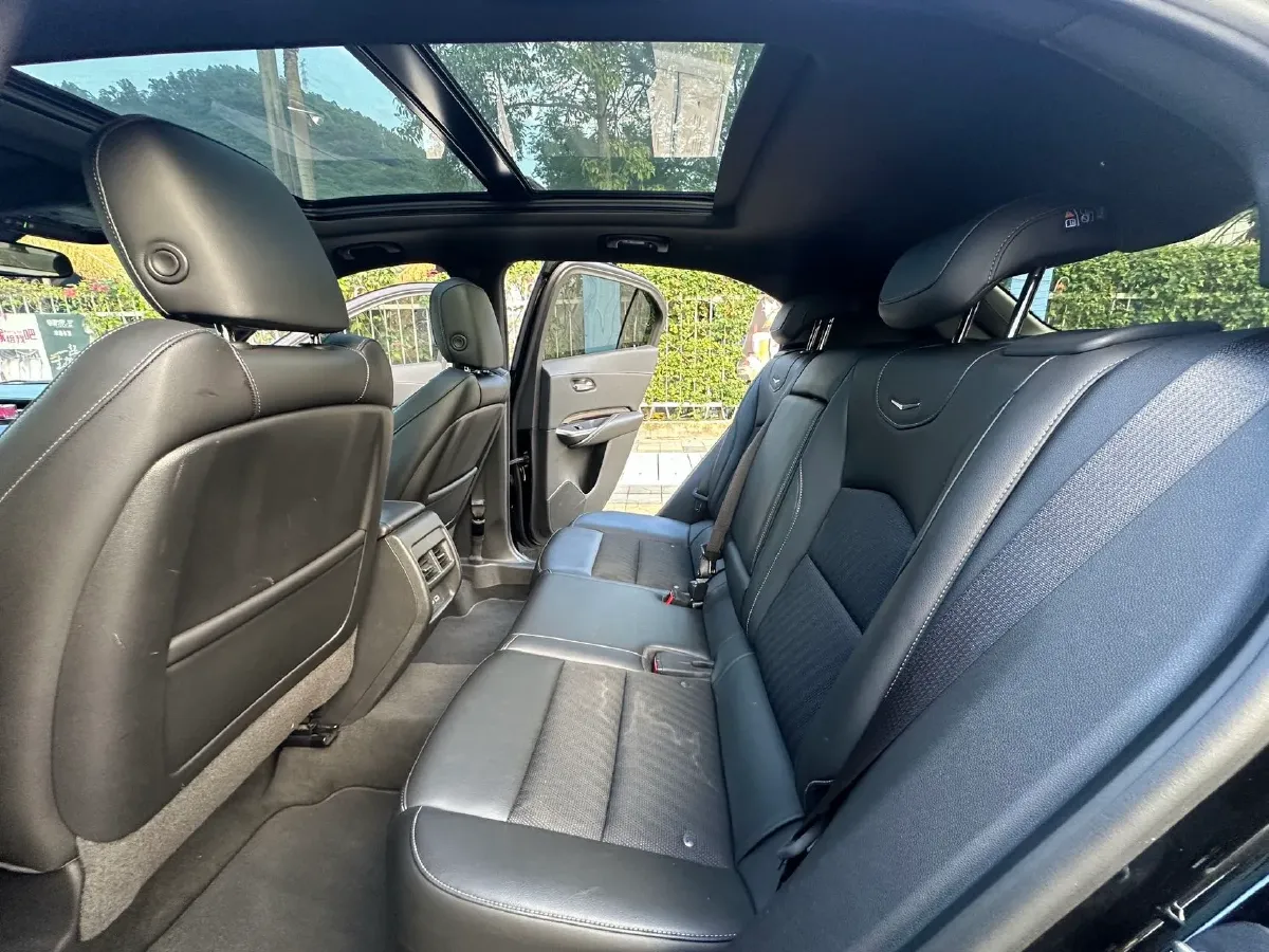 2020 Cadillac XT4 2.0T 241HP L4 9AT,autocango,china used car exporter,china ev exporter,chinese used car exporter,chinese used ev exporter