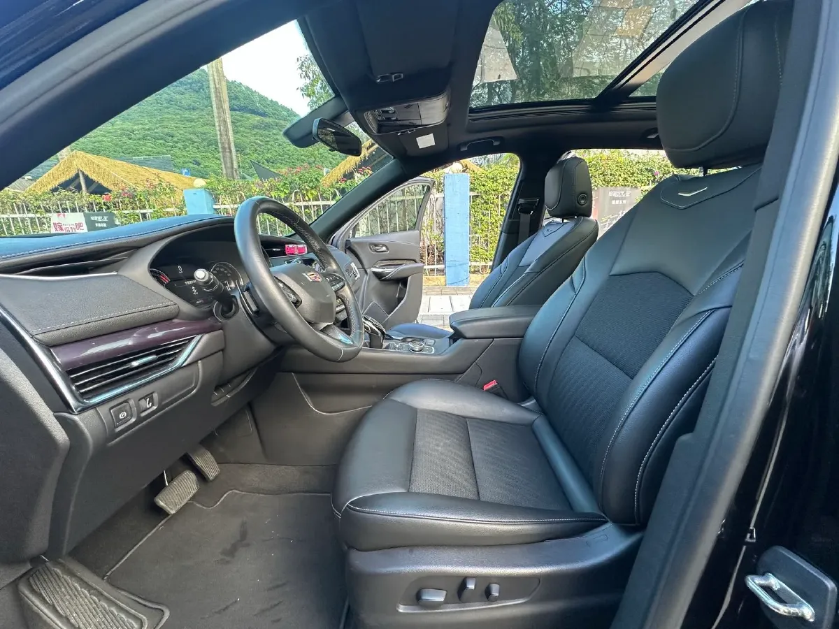 2020 Cadillac XT4 2.0T 241HP L4 9AT,autocango,china used car exporter,china ev exporter,chinese used car exporter,chinese used ev exporter