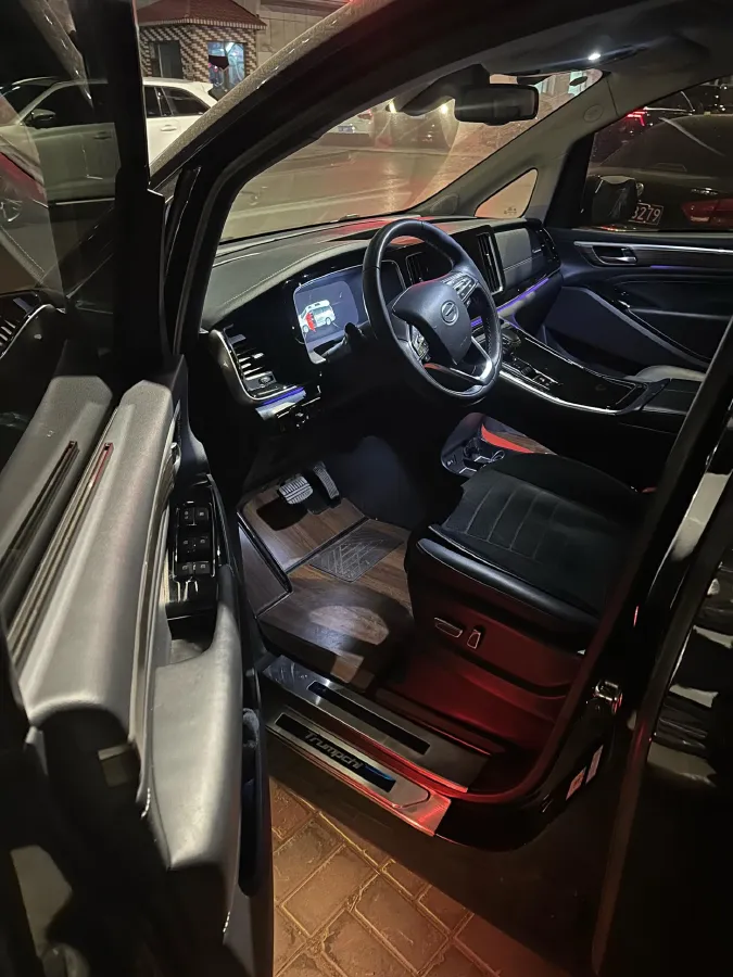 2021 GAC Trumpchi M8 2.0T 252HP L4 8AT,autocango,china used car exporter,china ev exporter,chinese used car exporter,chinese used ev exporter