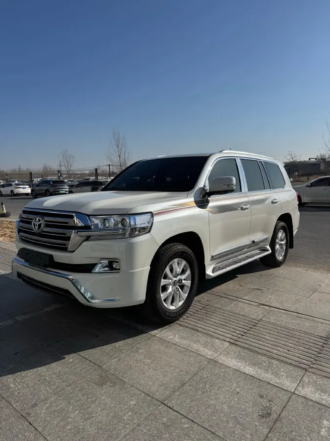 2015 Toyota Land Cruiser 4.0L 275HP V6 5AT