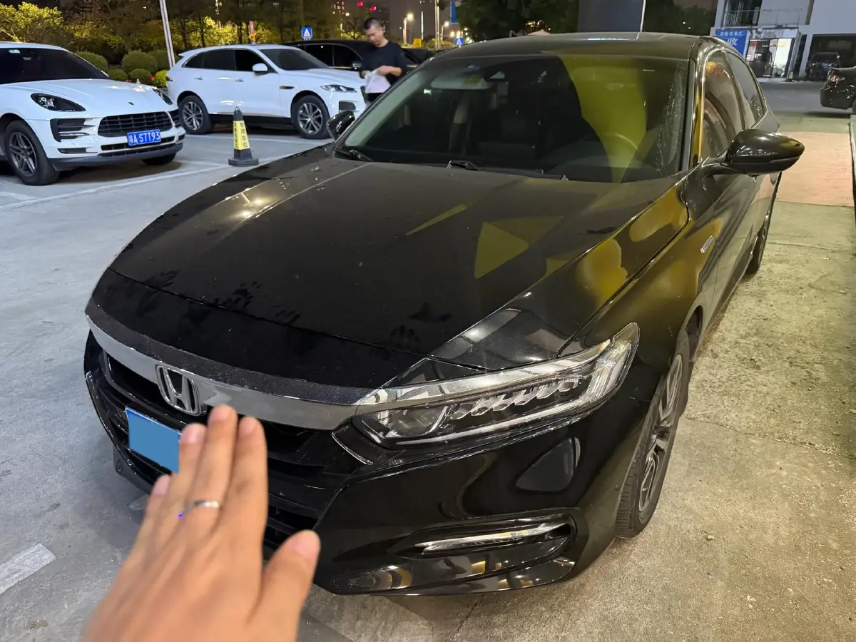 2018 Honda Accord 2.0L 146HP L4 E-CVT Hybrid