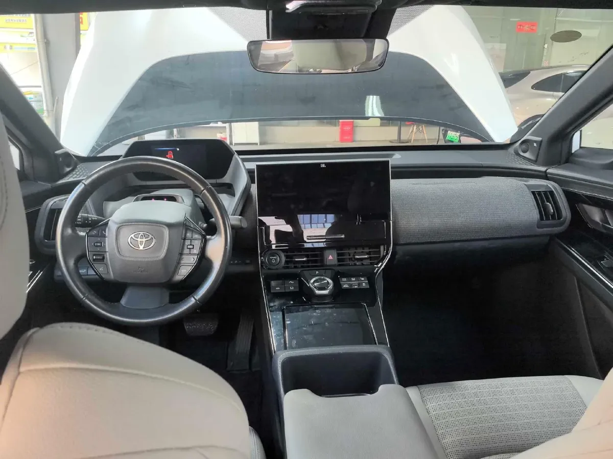 2022 Toyota bZ4X BEV 66.7KWH,autocango,china used car exporter,china ev exporter,chinese used car exporter,chinese used ev exporter