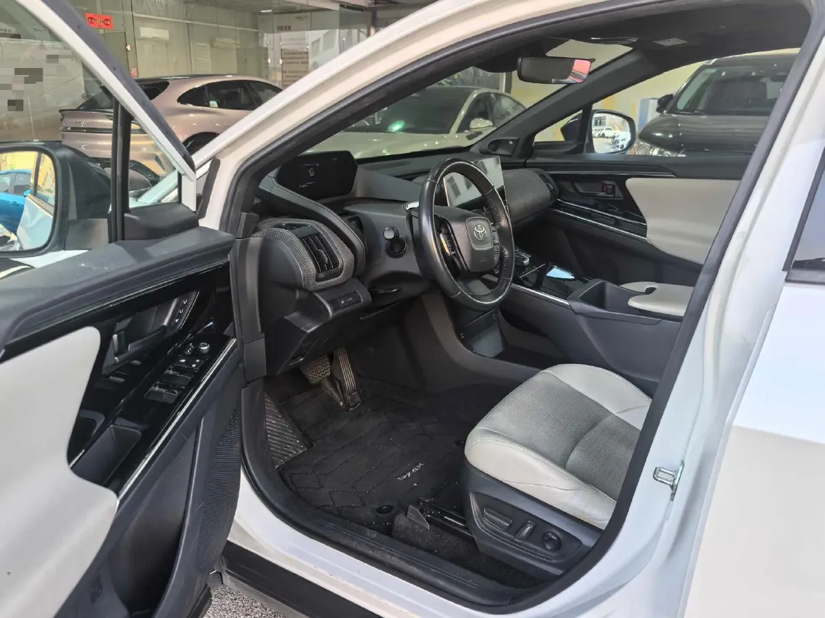 2022 Toyota bZ4X BEV 66.7KWH,autocango,china used car exporter,china ev exporter,chinese used car exporter,chinese used ev exporter