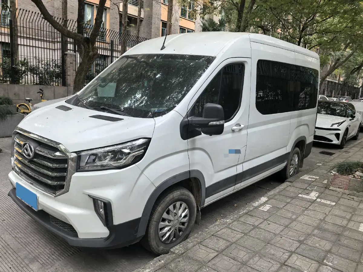 2018 MAXUS XinTu V80 2.5T 136HP L4 6MT