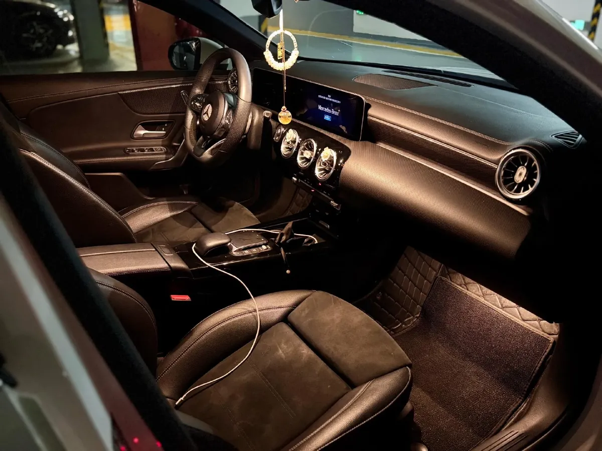 2020 Mercedes-Benz A Class 1.3T 163HP L4 7DCT,autocango,china used car exporter,china ev exporter,chinese used car exporter,chinese used ev exporter