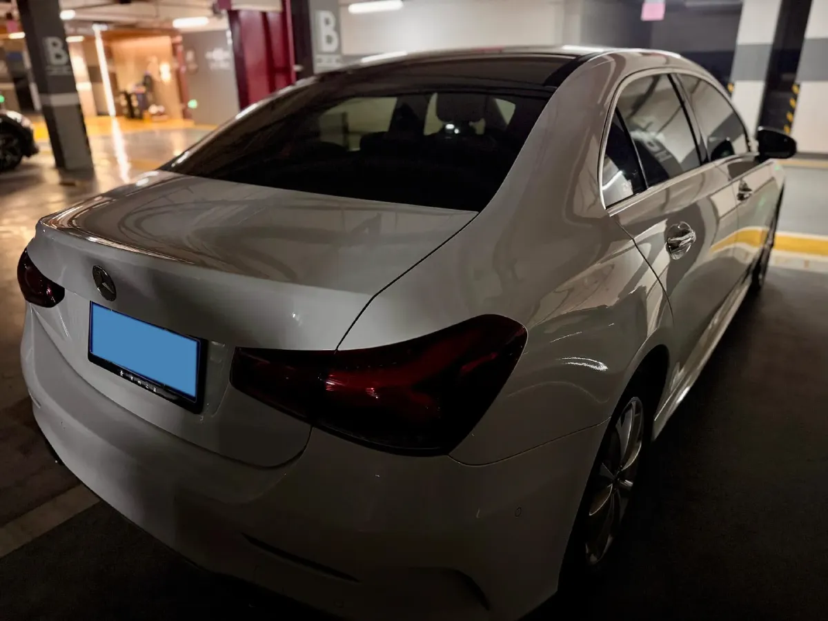 2020 Mercedes-Benz A Class 1.3T 163HP L4 7DCT,autocango,china used car exporter,china ev exporter,chinese used car exporter,chinese used ev exporter