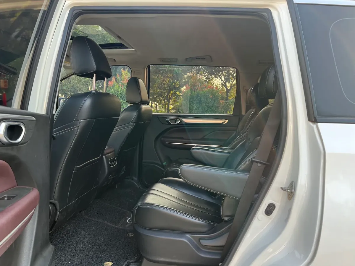 2021 GAC Trumpchi M6 1.5T 169HP L4 7DCT,autocango,china used car exporter,china ev exporter,chinese used car exporter,chinese used ev exporter