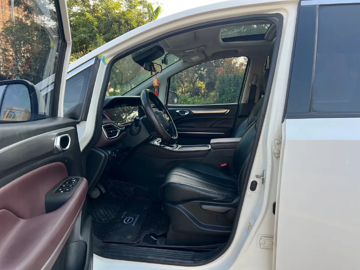 2021 GAC Trumpchi M6 1.5T 169HP L4 7DCT,autocango,china used car exporter,china ev exporter,chinese used car exporter,chinese used ev exporter