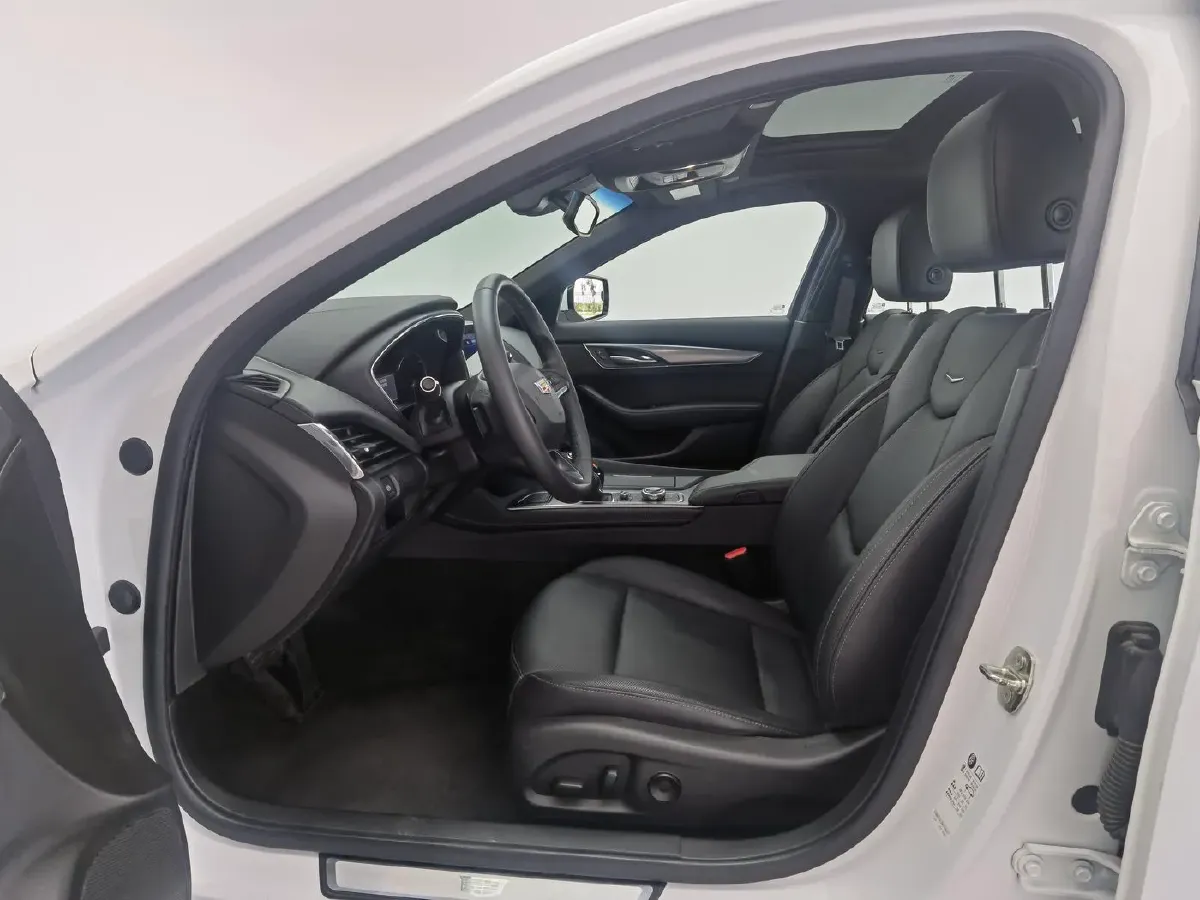 2022 Cadillac CT5 2.0T 237HP L4 10AT,autocango,china used car exporter,china ev exporter,chinese used car exporter,chinese used ev exporter