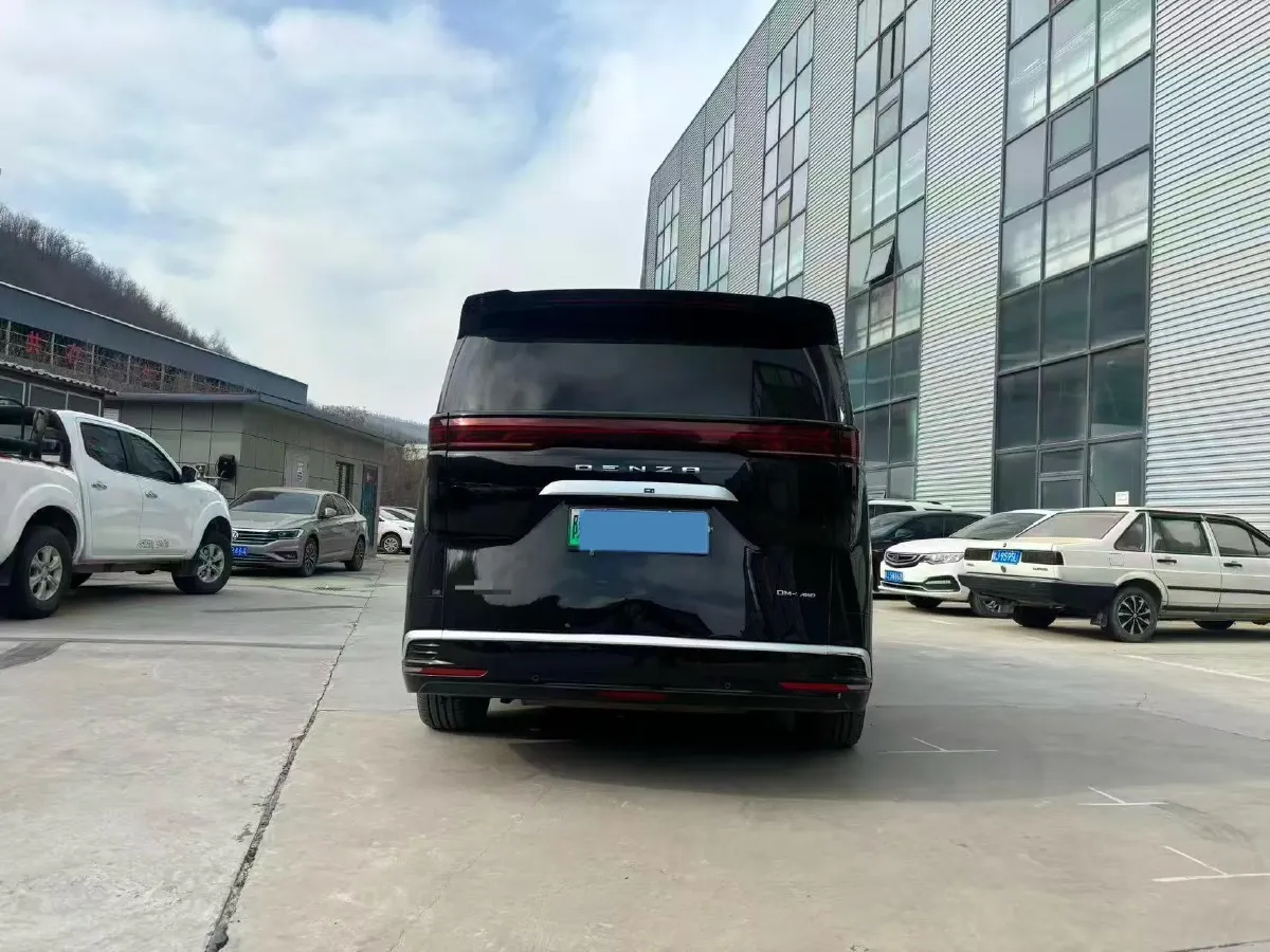 2022 Denza D9 1.5T 139HP L4 E-CVT PHEV 40.06KWH,autocango,china used car exporter,china ev exporter,chinese used car exporter,chinese used ev exporter