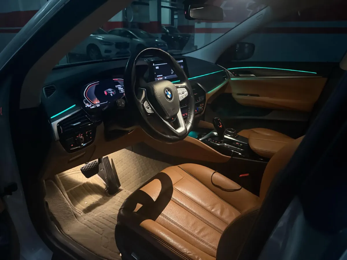 2020 BMW 6 Series GT 2.0T 258HP L4 8AT,autocango,china used car exporter,china ev exporter,chinese used car exporter,chinese used ev exporter