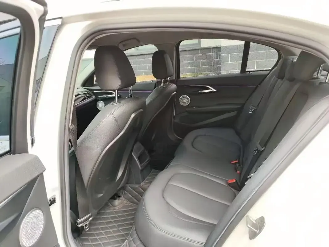 2022 BMW 1 Series 1.5T 140HP L3 7DCT,autocango,china used car exporter,china ev exporter,chinese used car exporter,chinese used ev exporter