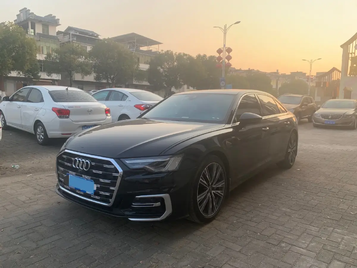 2024 Audi A6L 2.0T 245HP L4 7DCT