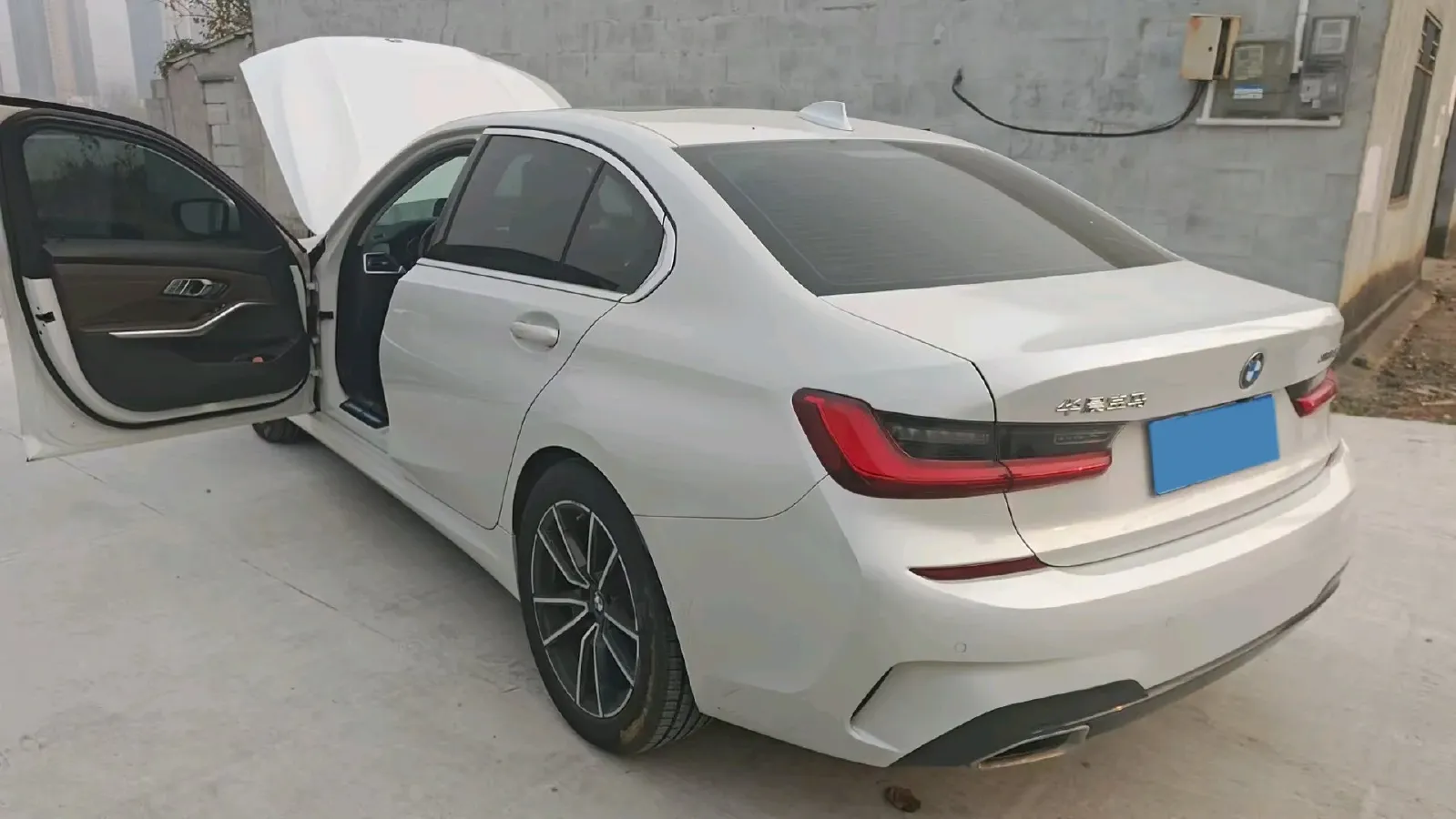 2021 BMW 3 Series 2.0T 156HP L4 8AT,autocango,china used car exporter,china ev exporter,chinese used car exporter,chinese used ev exporter