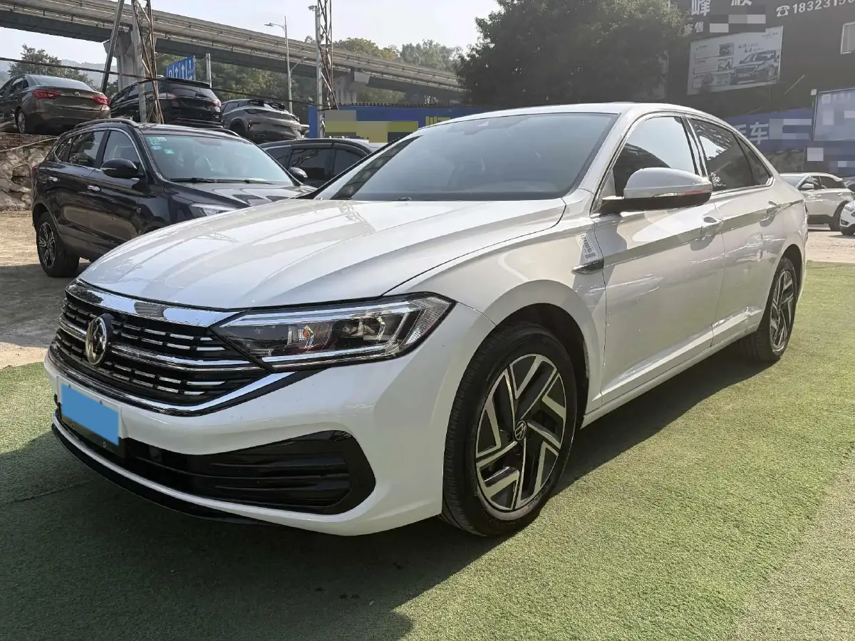 2023 Volkswagen Sagitar 1.5T 160HP L4 7DCT