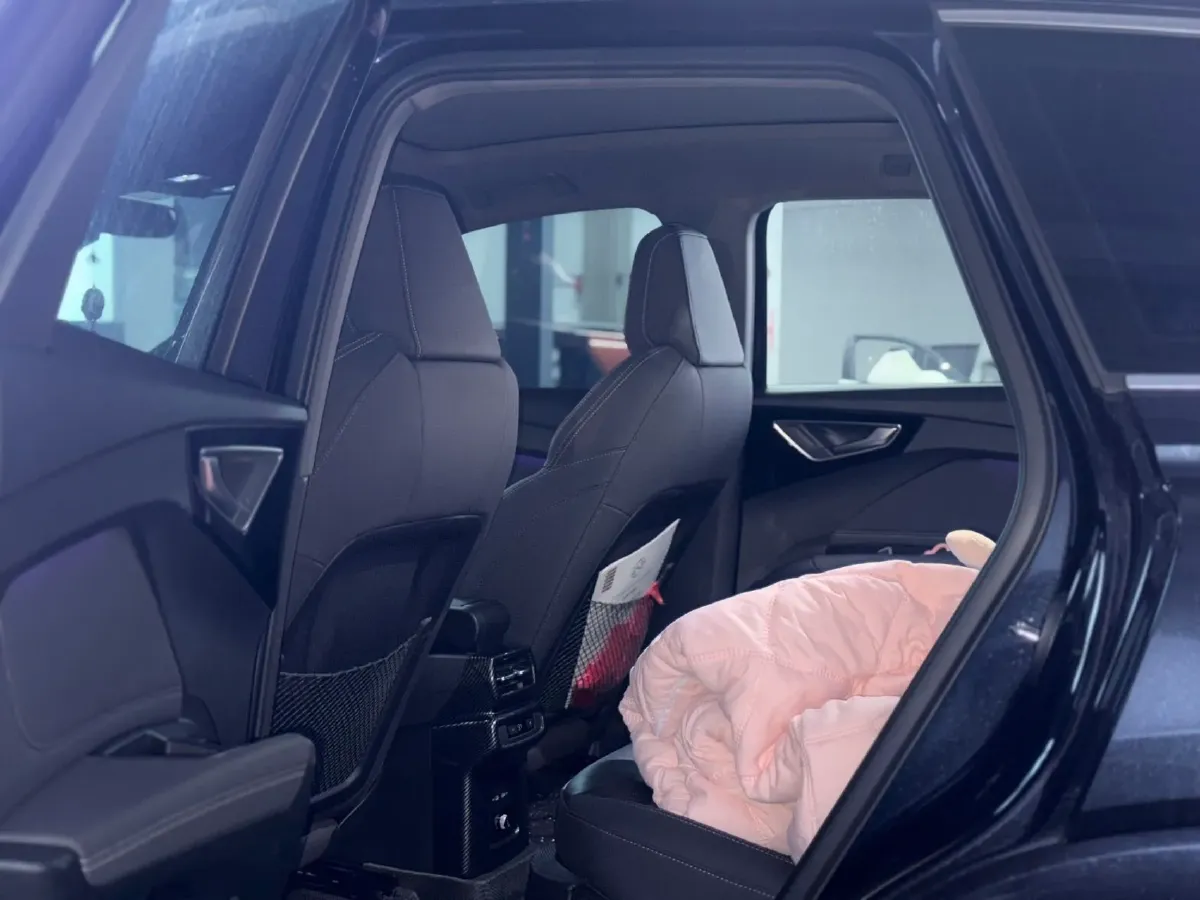 2023 Audi Q4 e-tron BEV 84.8KWH,autocango,china used car exporter,china ev exporter,chinese used car exporter,chinese used ev exporter