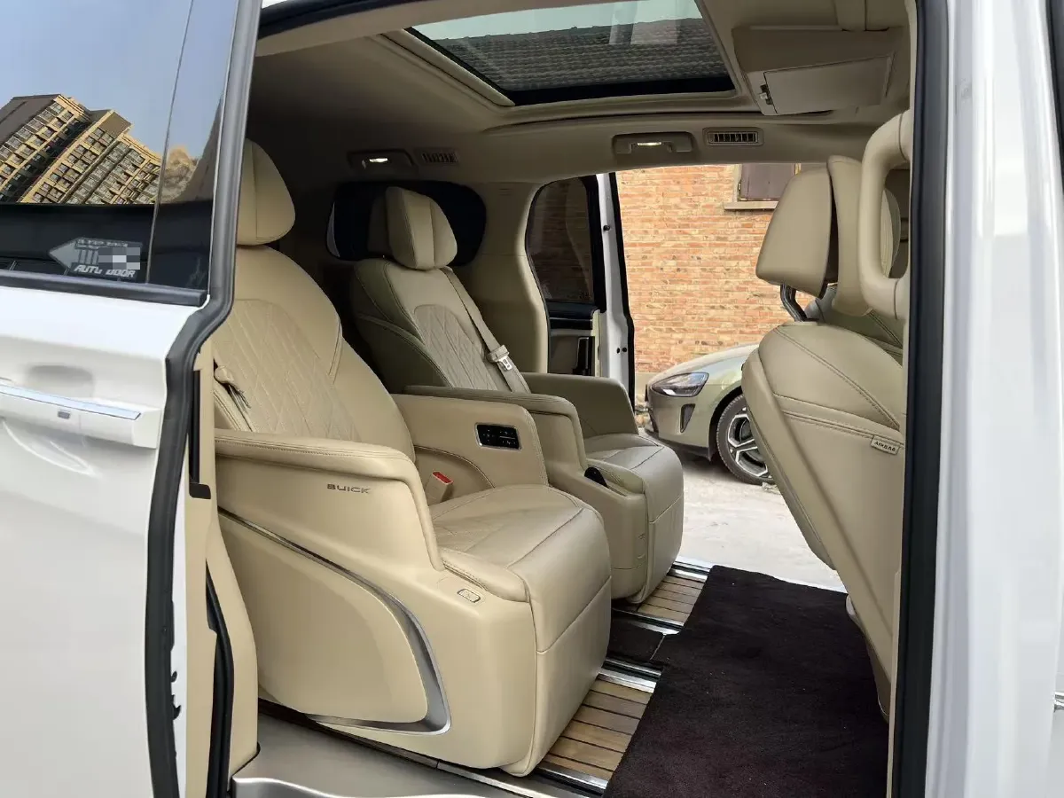 2023 Buick GL8 2.0T 237HP L4 9AT,autocango,china used car exporter,china ev exporter,chinese used car exporter,chinese used ev exporter