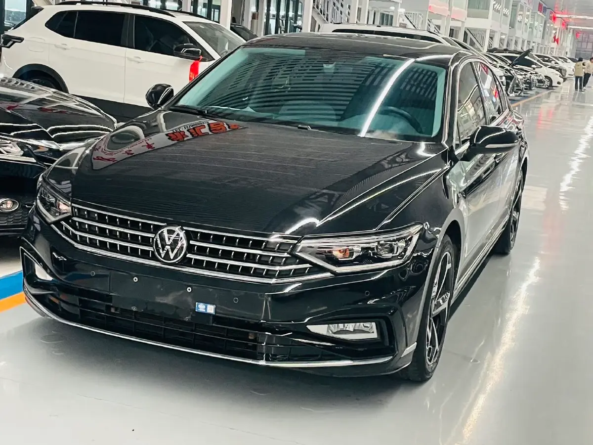 2023 Volkswagen Magotan 2.0T 186HP L4 7DCT