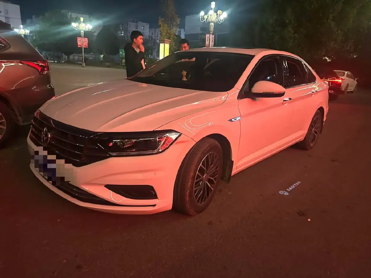 2021 Volkswagen Sagitar 1.4T 150HP L4 7DCT