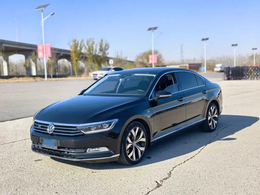 2018 Volkswagen Magotan 2.0T 220HP L4 7DCT