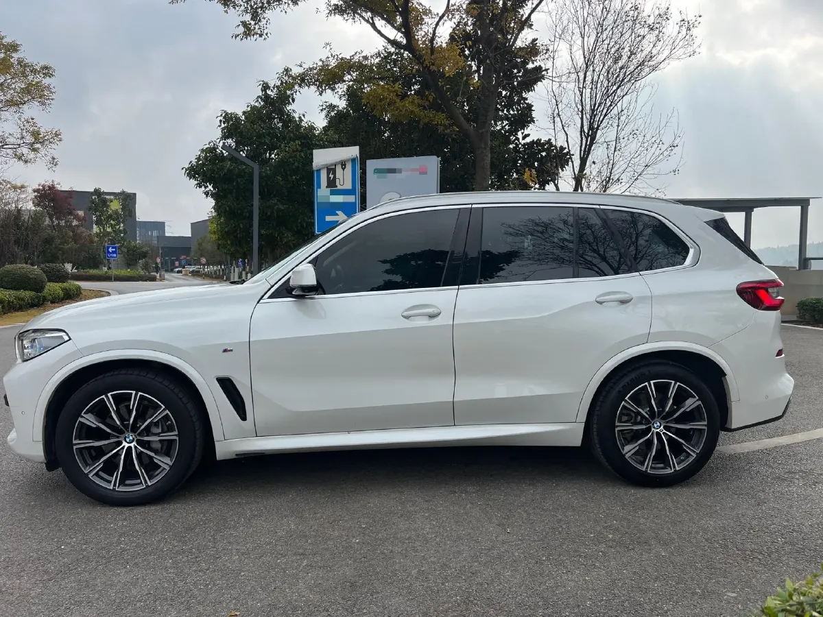 2020 BMW X5 3.0T 340HP L6 8AT,autocango,china used car exporter,china ev exporter,chinese used car exporter,chinese used ev exporter