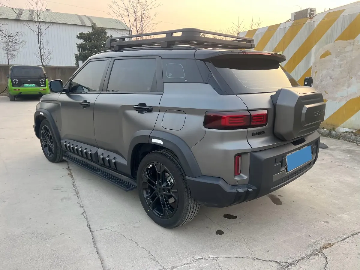 2025 Geely Cowboy 1.5T 181HP L4 7DCT,autocango,china used car exporter,china ev exporter,chinese used car exporter,chinese used ev exporter