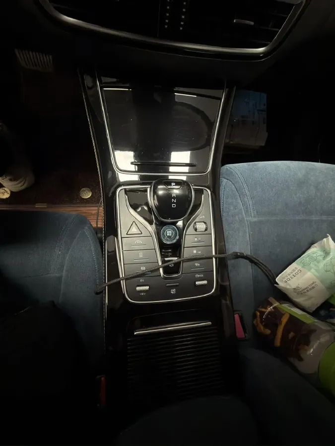 2022 Skyworth HT-i 1.5L 110HP L4 E-CVT PHEV 21.68KWH,autocango,china used car exporter,china ev exporter,chinese used car exporter,chinese used ev exporter