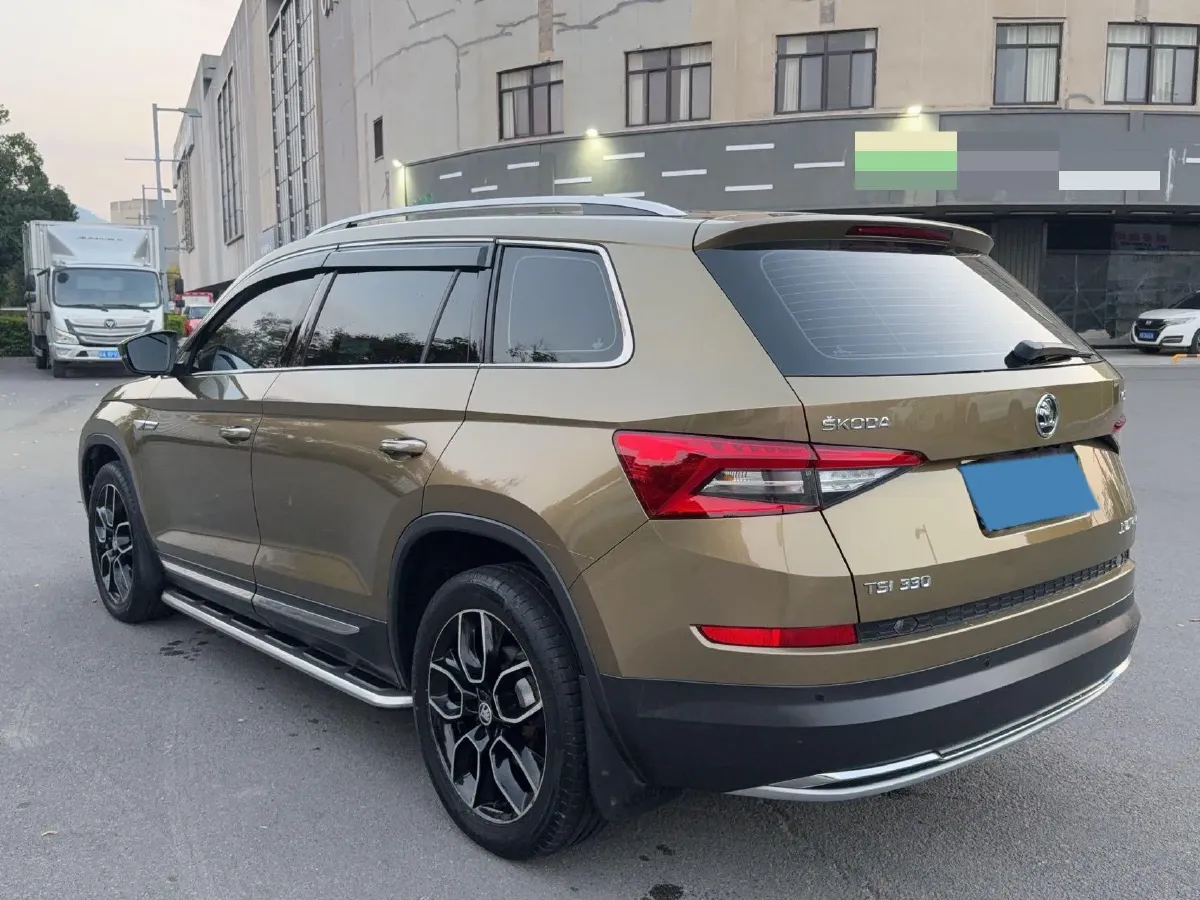 2018 Skoda Kodiak 1.8T 180HP L4 7DCT,autocango,china used car exporter,china ev exporter,chinese used car exporter,chinese used ev exporter