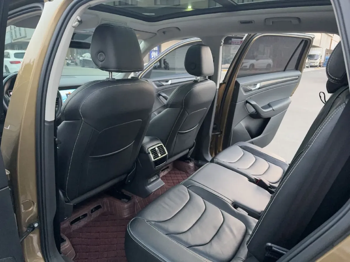 2018 Skoda Kodiak 1.8T 180HP L4 7DCT,autocango,china used car exporter,china ev exporter,chinese used car exporter,chinese used ev exporter