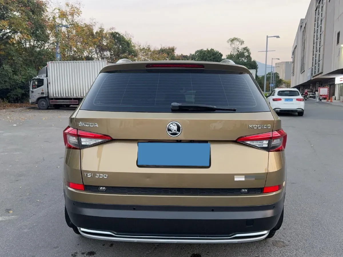 2018 Skoda Kodiak 1.8T 180HP L4 7DCT,autocango,china used car exporter,china ev exporter,chinese used car exporter,chinese used ev exporter