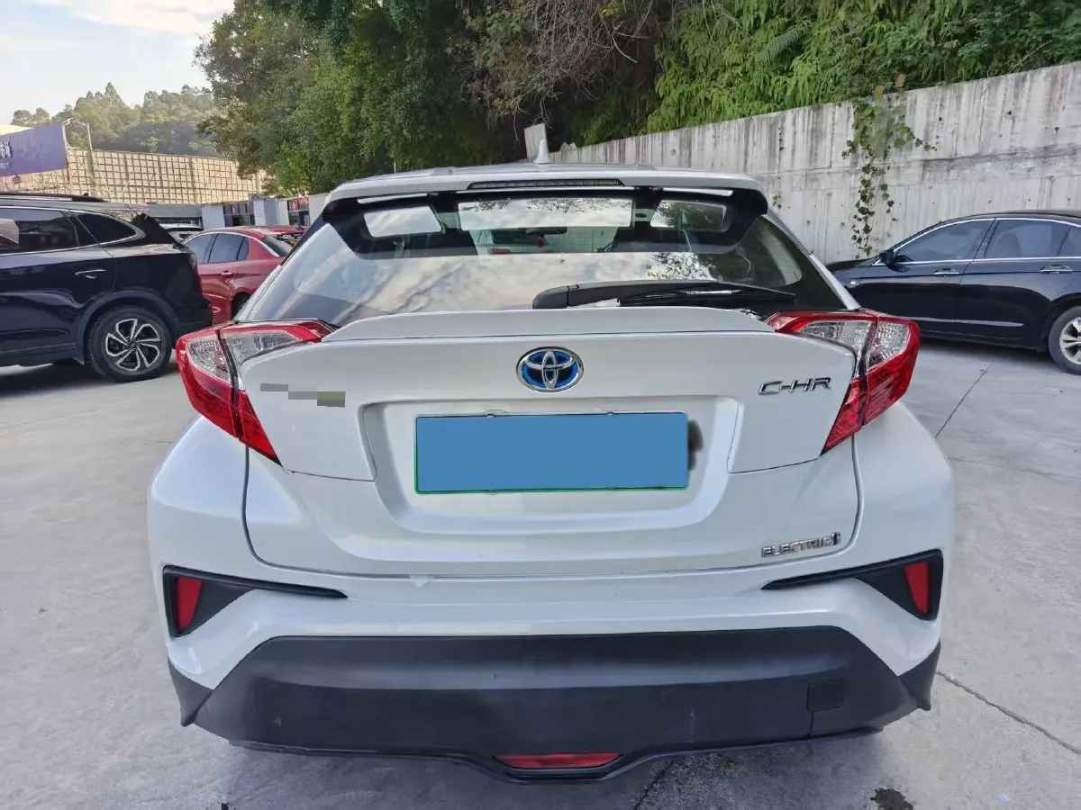 2020 Toyota C-HR EV BEV 54.3KWH,autocango,china used car exporter,china ev exporter,chinese used car exporter,chinese used ev exporter