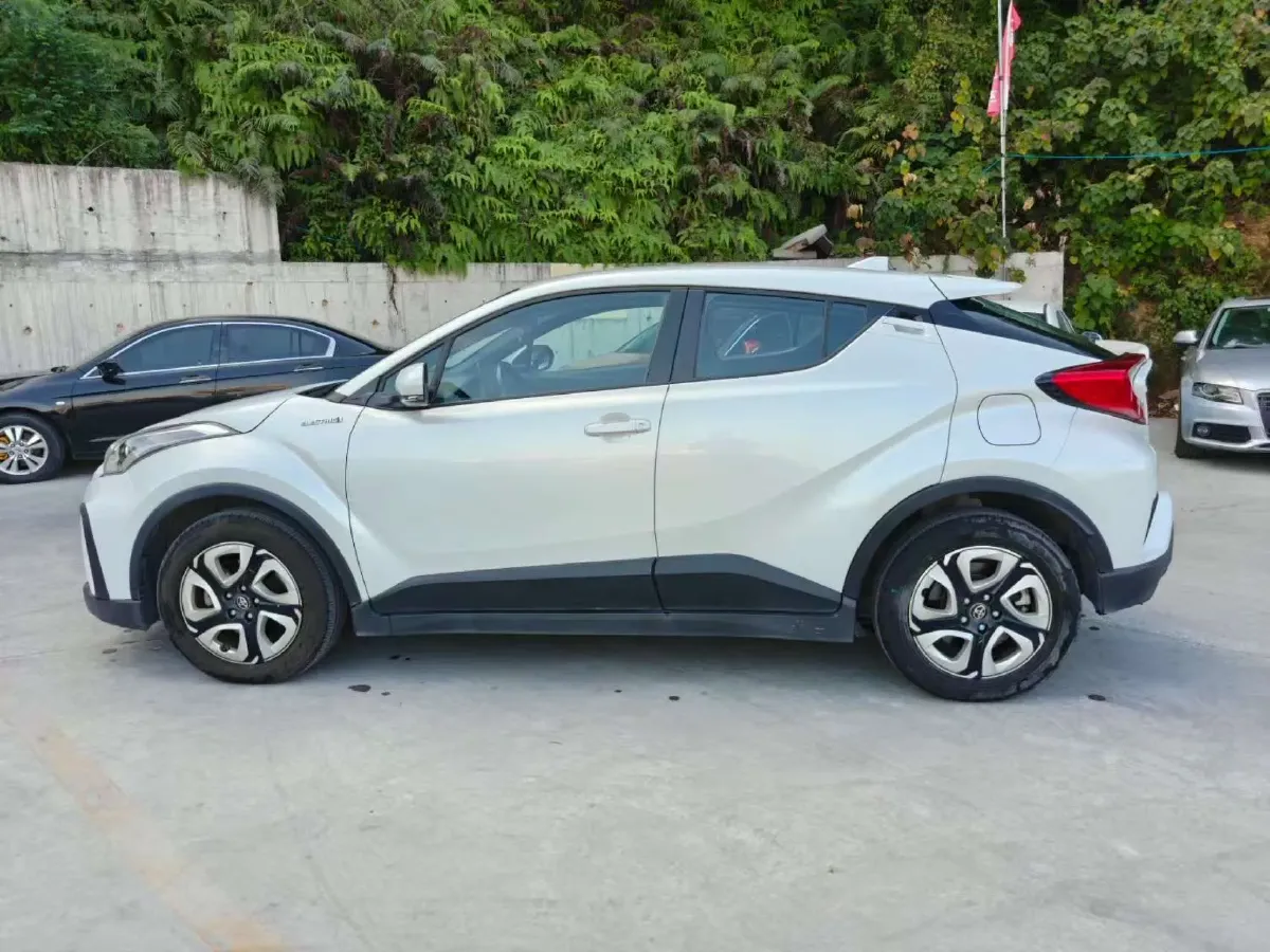 2020 Toyota C-HR EV BEV 54.3KWH,autocango,china used car exporter,china ev exporter,chinese used car exporter,chinese used ev exporter