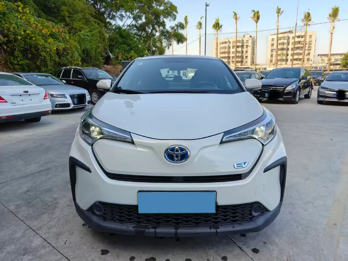 2020 Toyota C-HR EV BEV 54.3KWH,autocango,china used car exporter,china ev exporter,chinese used car exporter,chinese used ev exporter