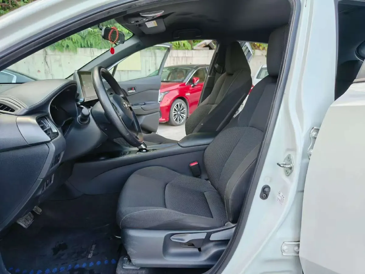 2020 Toyota C-HR EV BEV 54.3KWH,autocango,china used car exporter,china ev exporter,chinese used car exporter,chinese used ev exporter